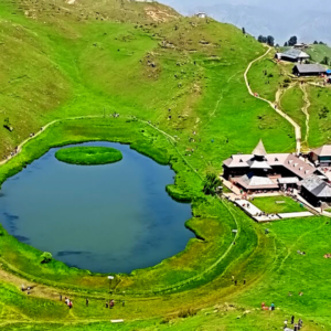 hike himalayan prashar lake